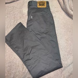 Levi’s pants